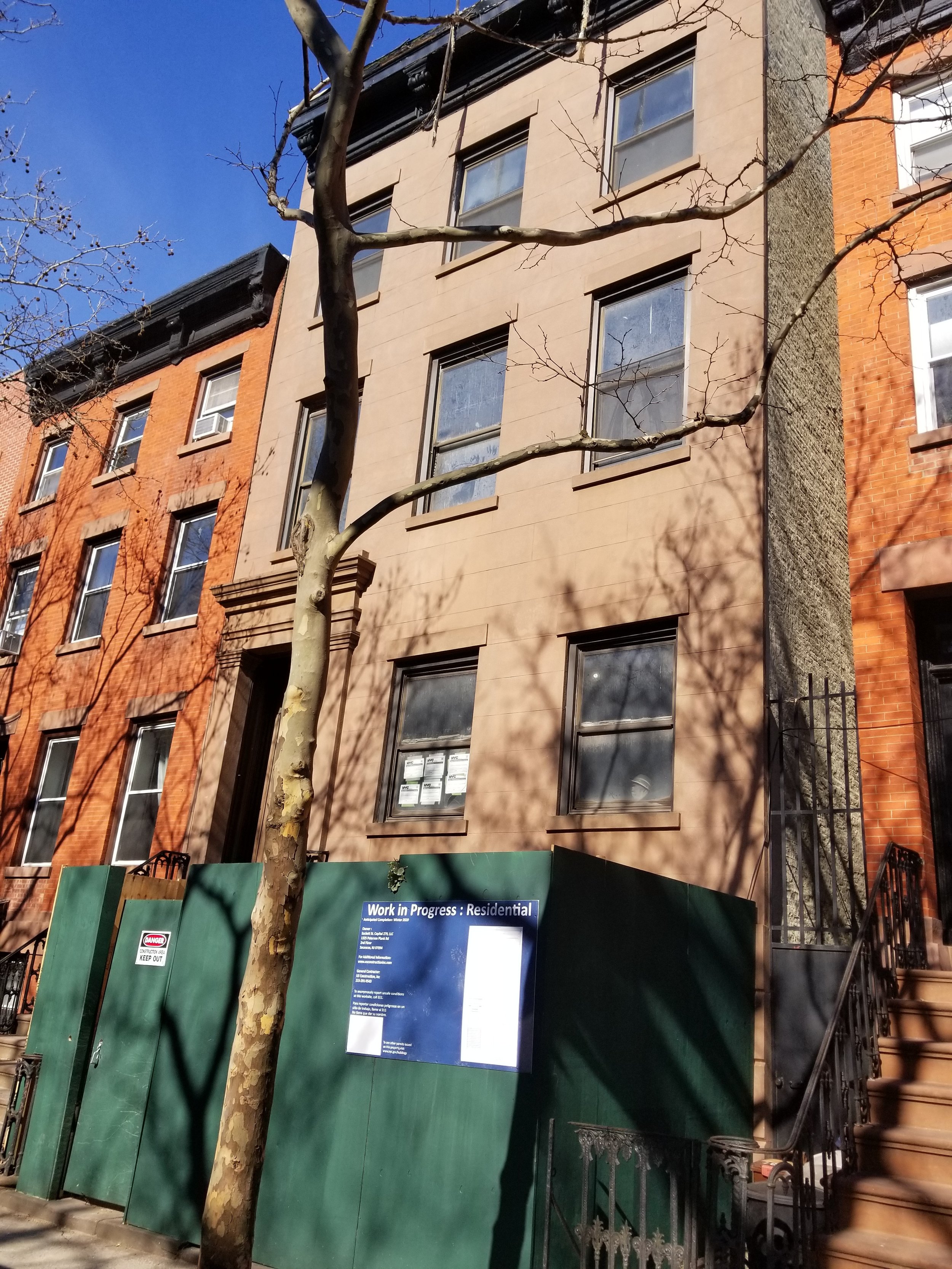 279 Sackett April 19-01.jpg